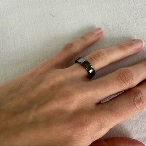 Sleek Black Men's Ring-Size 4.5
